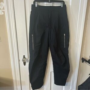 ZARA Woman Black Relaxed Cargo Pants Trousers Zip size M.
